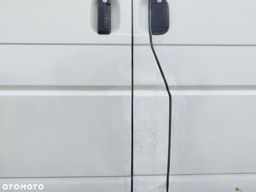 Volkswagen Transporter - 24