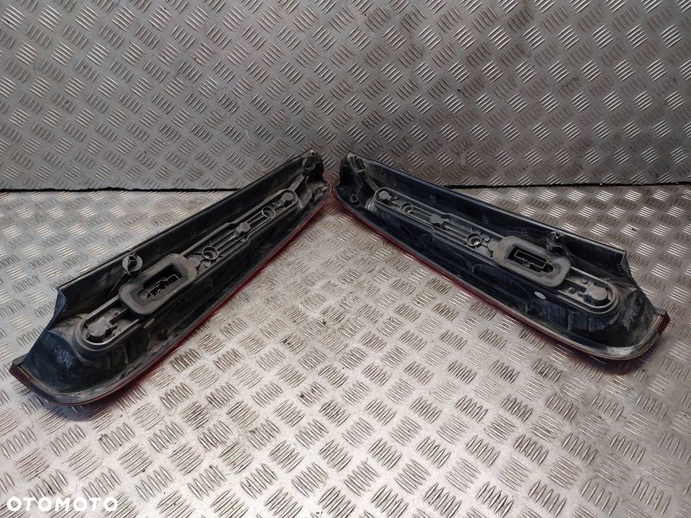 LAMPA PRAWY +  LEWY TYŁ FORD C-MAX I - 5