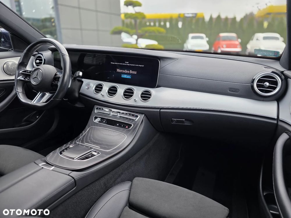 Mercedes-Benz Klasa E 220 d 4-Matic Avantgarde - 17