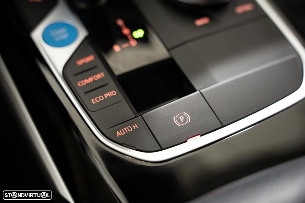 BMW i4 eDrive40 - 26