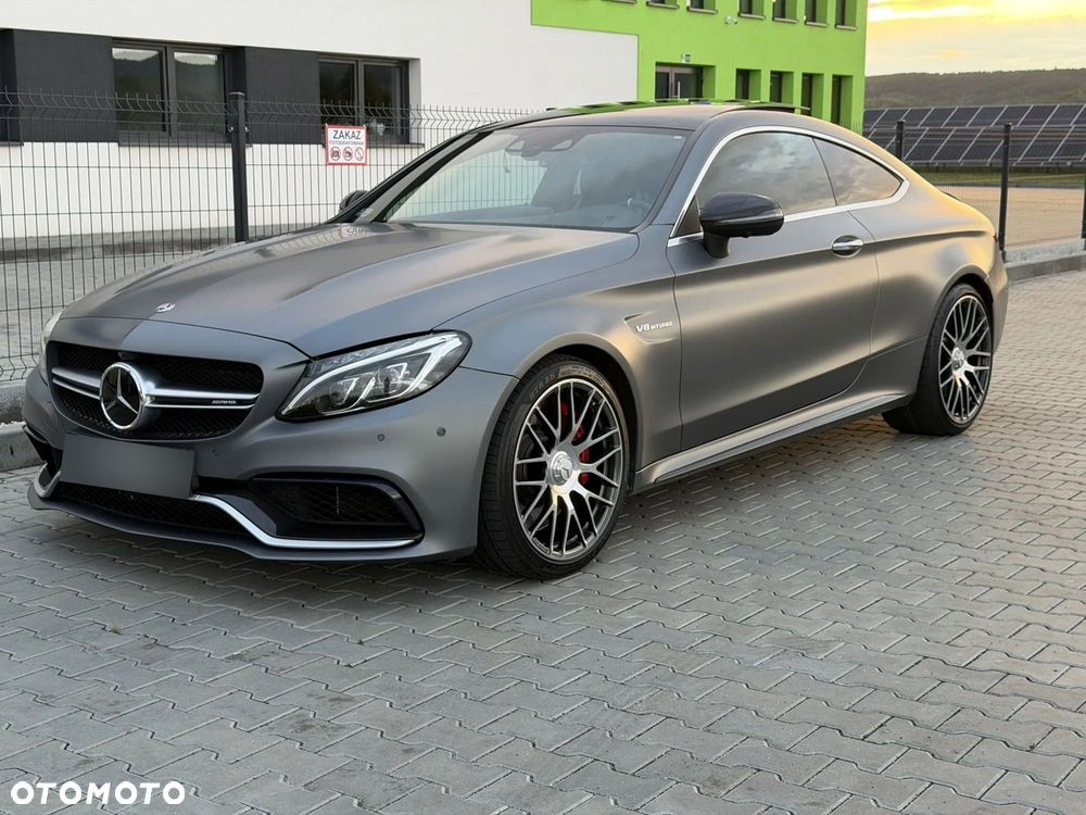 Mercedes-Benz Klasa C AMG 63 S AMG Speedshift 7G-MCT - 32