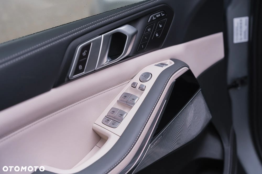 BMW X7 - 17