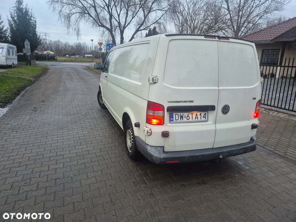 Volkswagen Transporter - 2