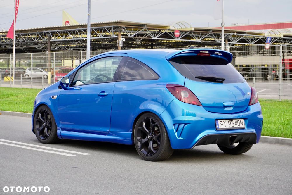 Opel Corsa 1.6T OPC - 4
