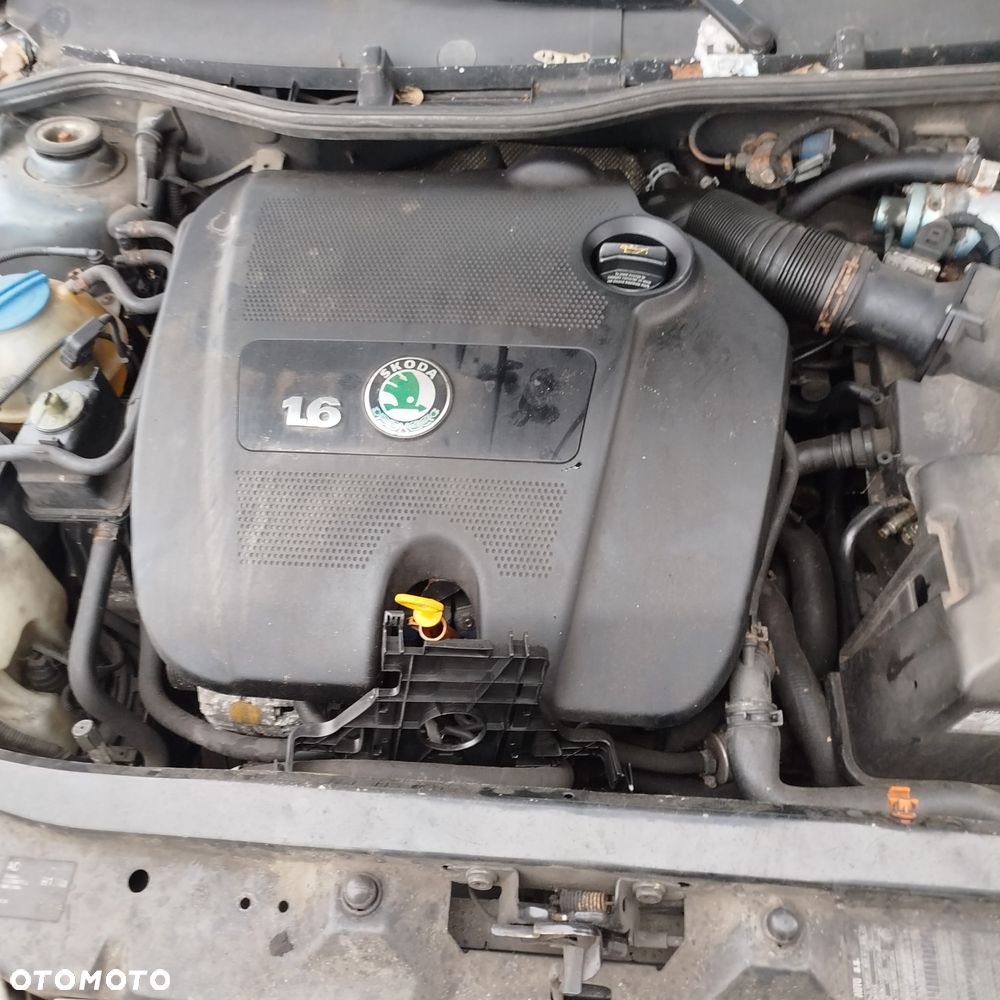 Skoda Octavia 1  na części - 6