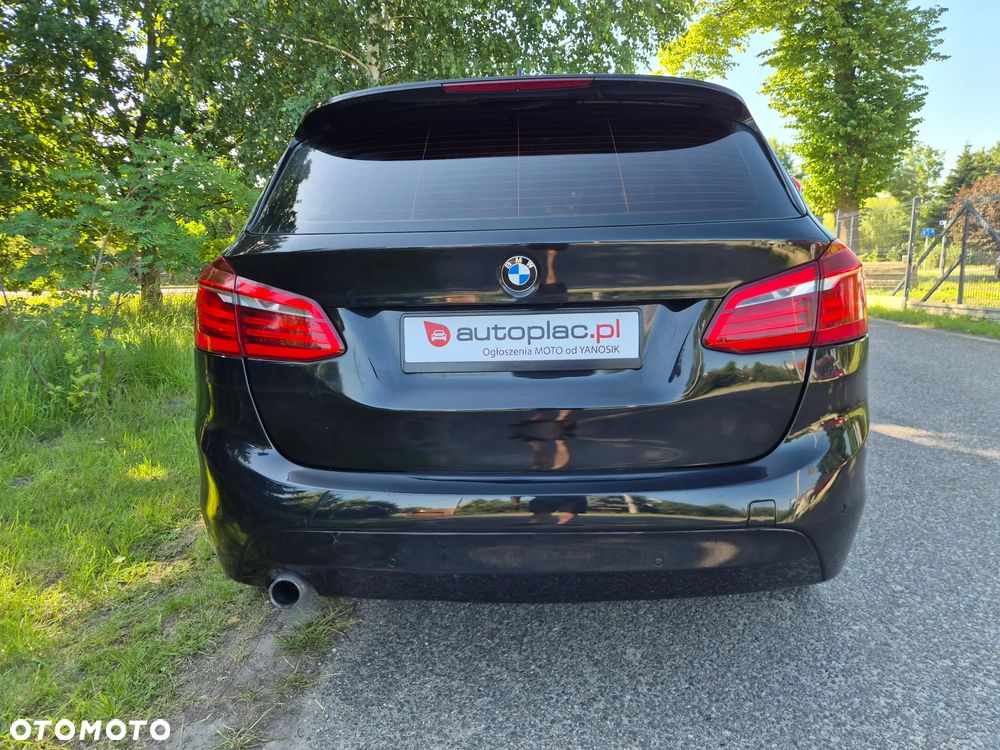 BMW Seria 2 216d Sport Line - 23