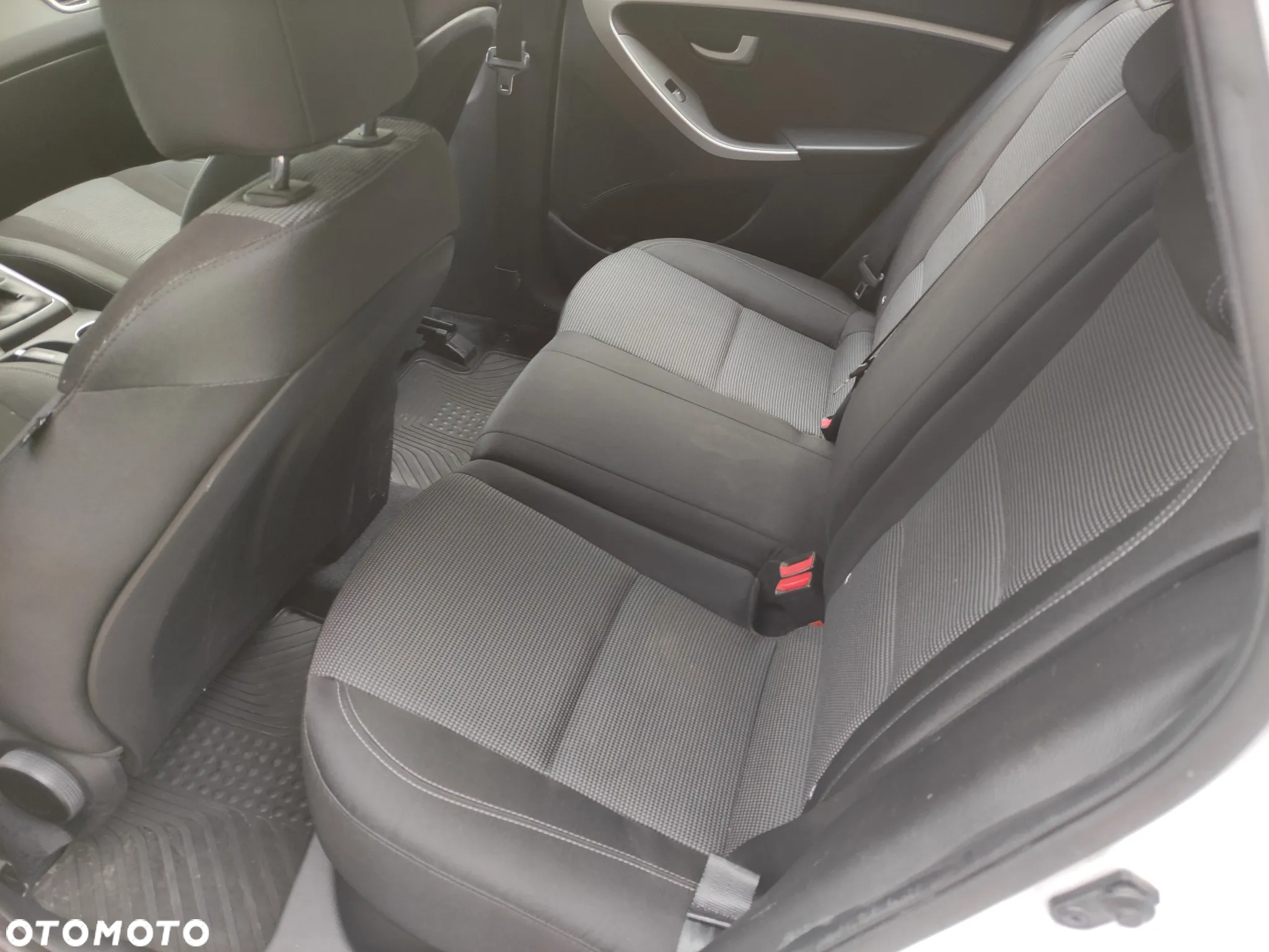 Hyundai i30 1.6 Premium - 11