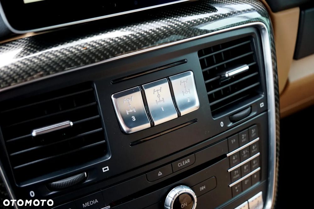 Mercedes-Benz Klasa G AMG 63 AMG SPEEDSHIFT 7G-TRONIC Exclusive Edition - 36
