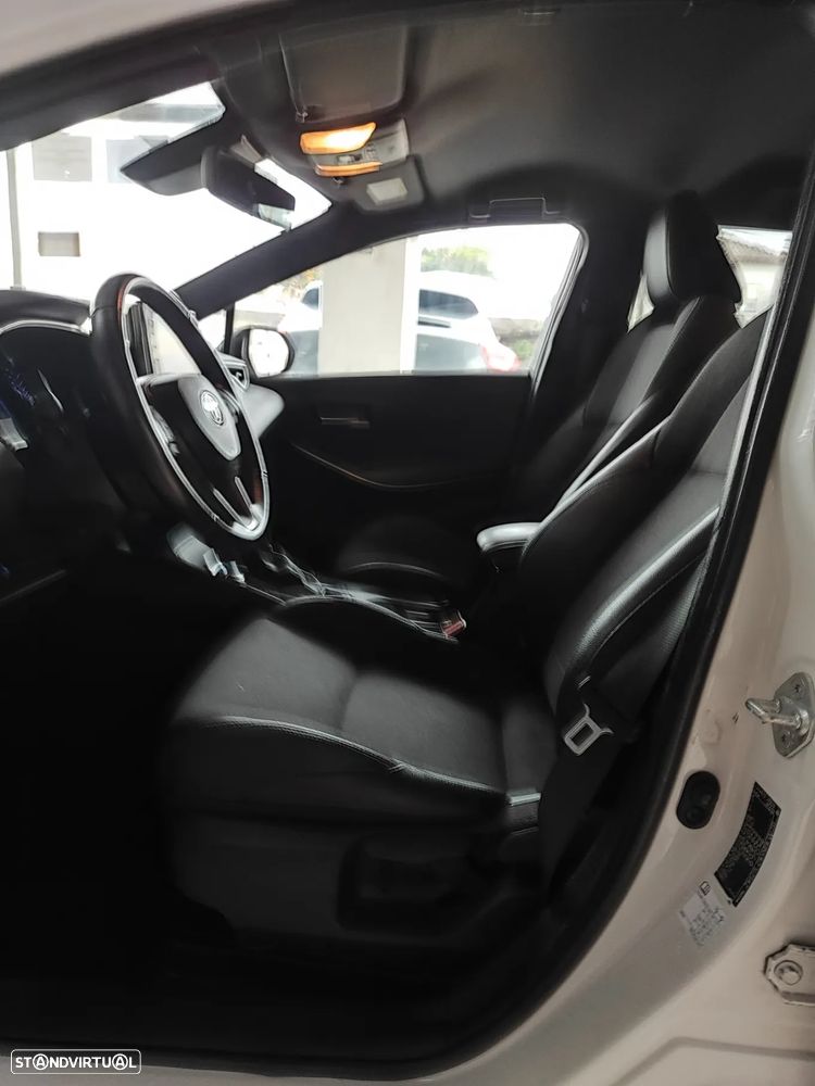 Toyota Corolla Touring Sports 1.8 Hybrid Comfort - 24