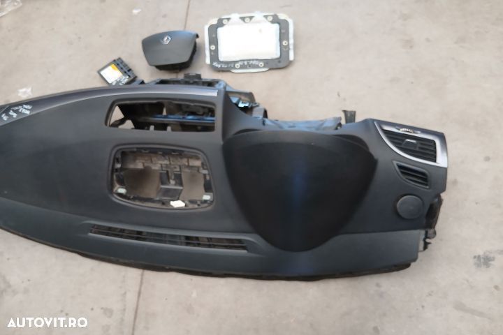 Kit airbag cu plansa de bord fara centuri 985250003R 985701921R 98510 - 4