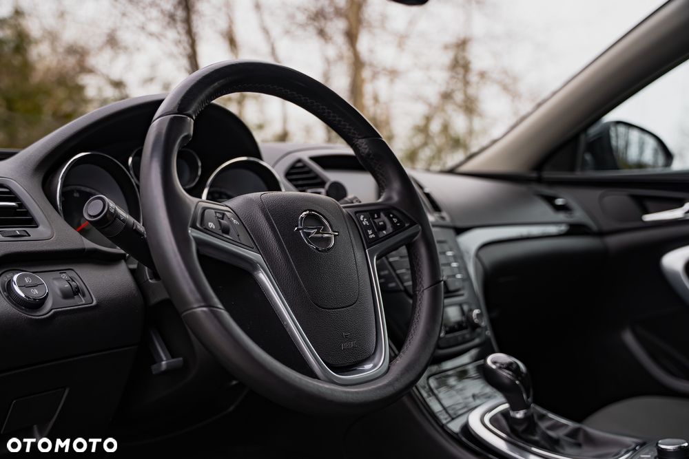 Opel Insignia 2.0 T Cosmo 4x4 - 9