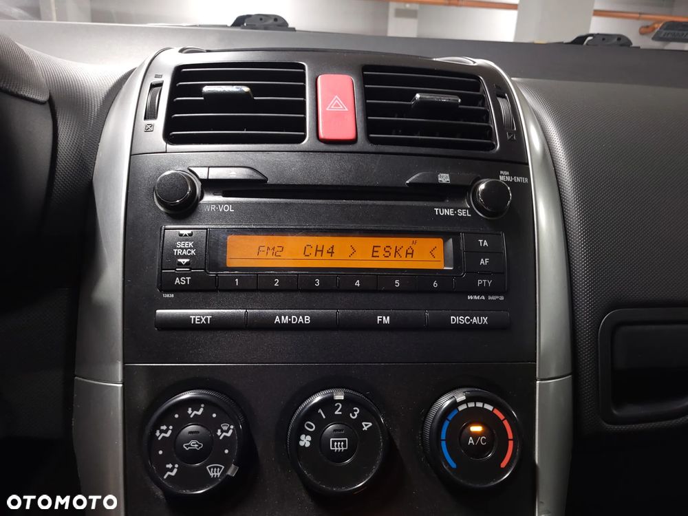 Toyota Auris 1.33 VVT-i Terra - 9