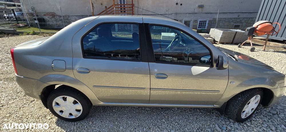 Dacia Logan 1.2 16V Laureate - 6