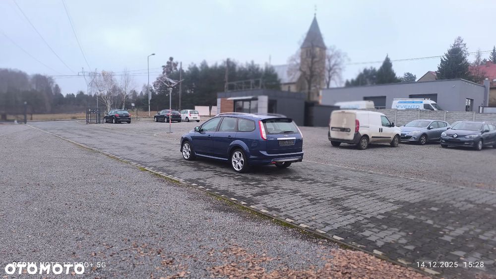 Ford Focus 1.8 Titanium - 18