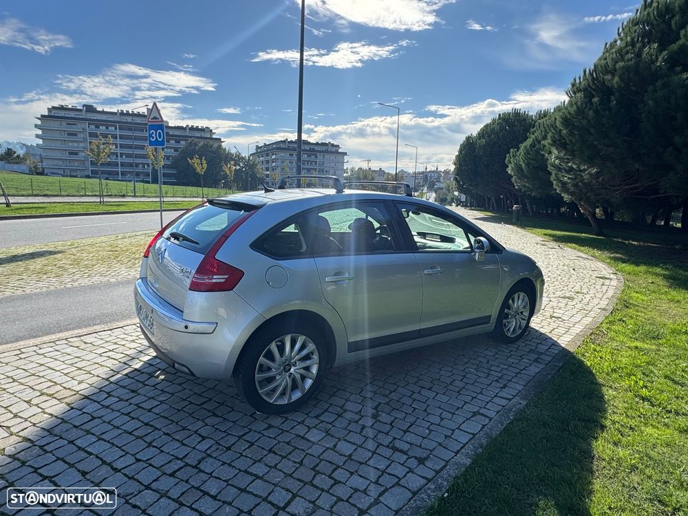 Citroën C4 Coupe HDi 110 FAP EGS6 Tendance - 22