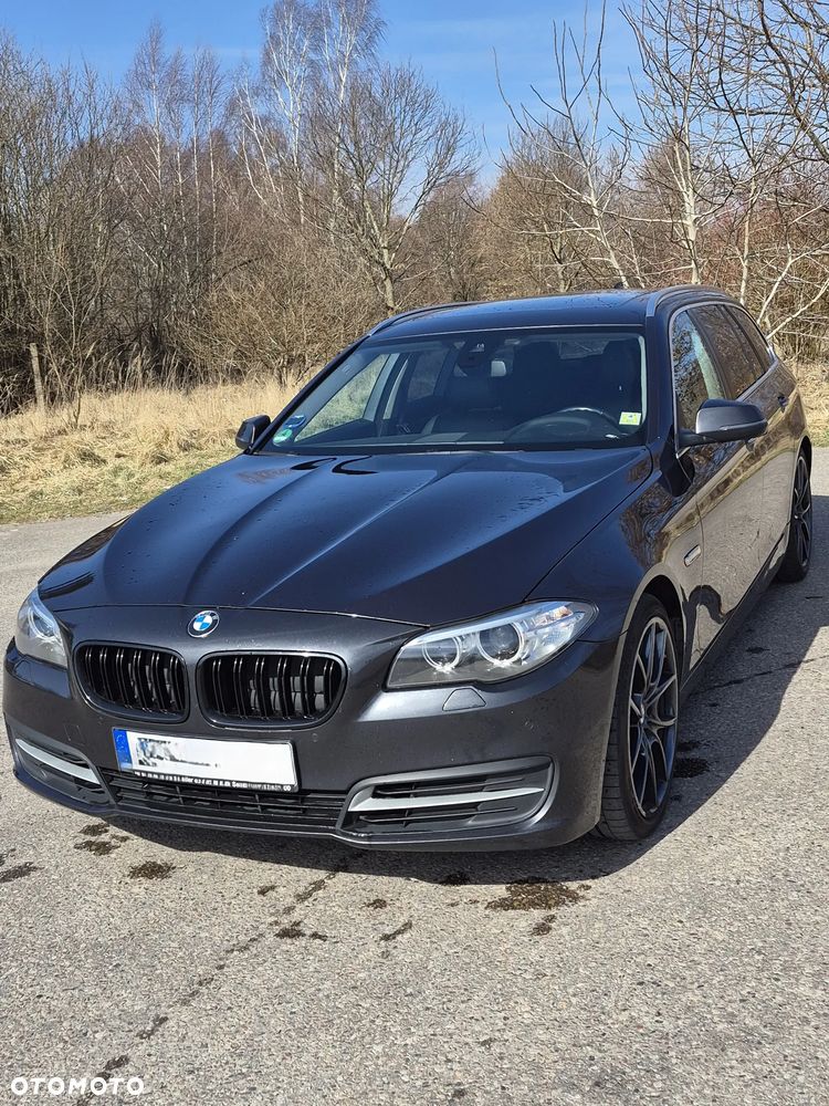 BMW Seria 5 525d xDrive Sport-Aut Modern Line - 2