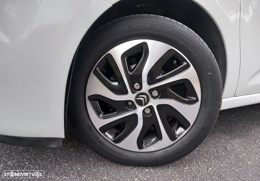 Citroën C3 1.2 VTi Seduction 15 - 29