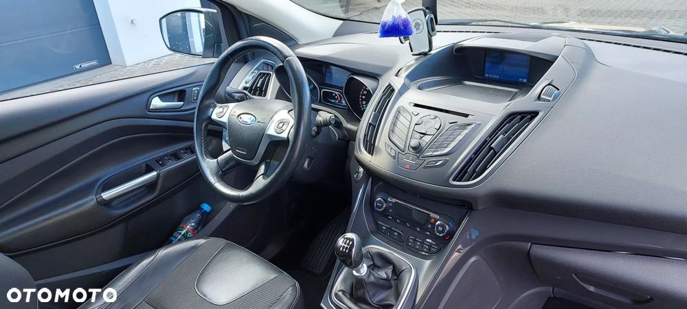 Ford Kuga - 34