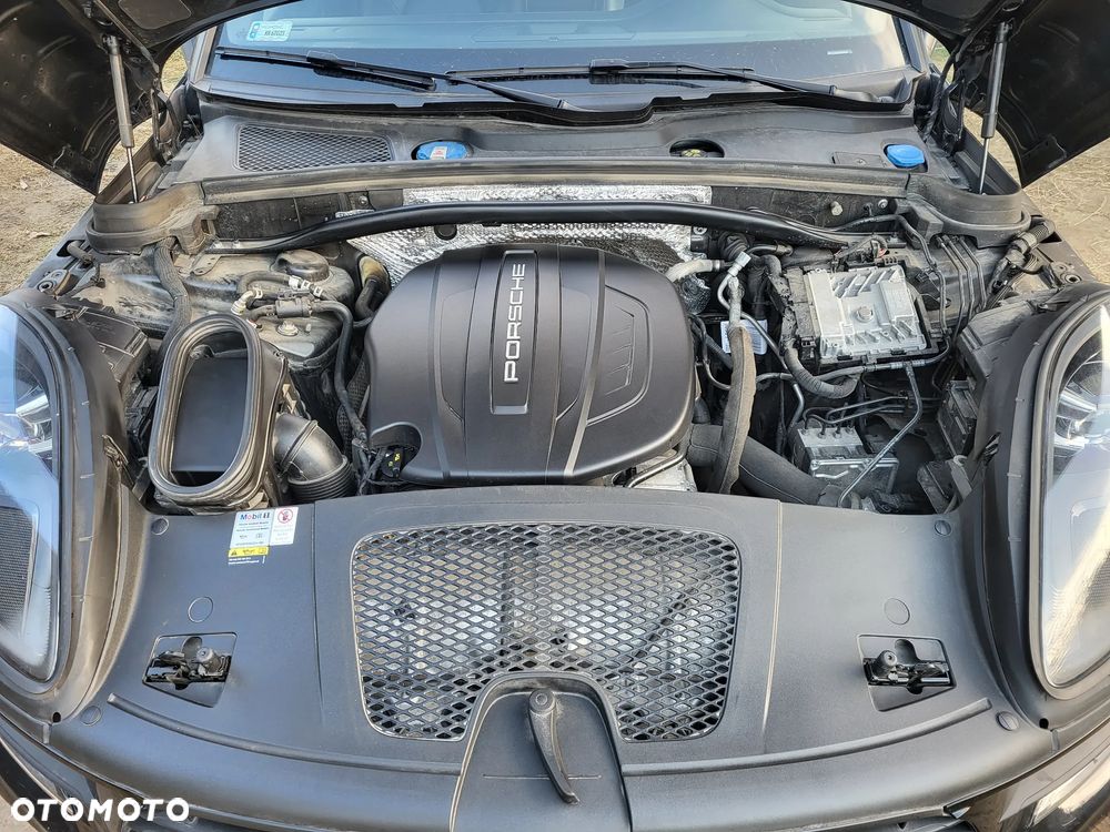 Porsche Macan - 36