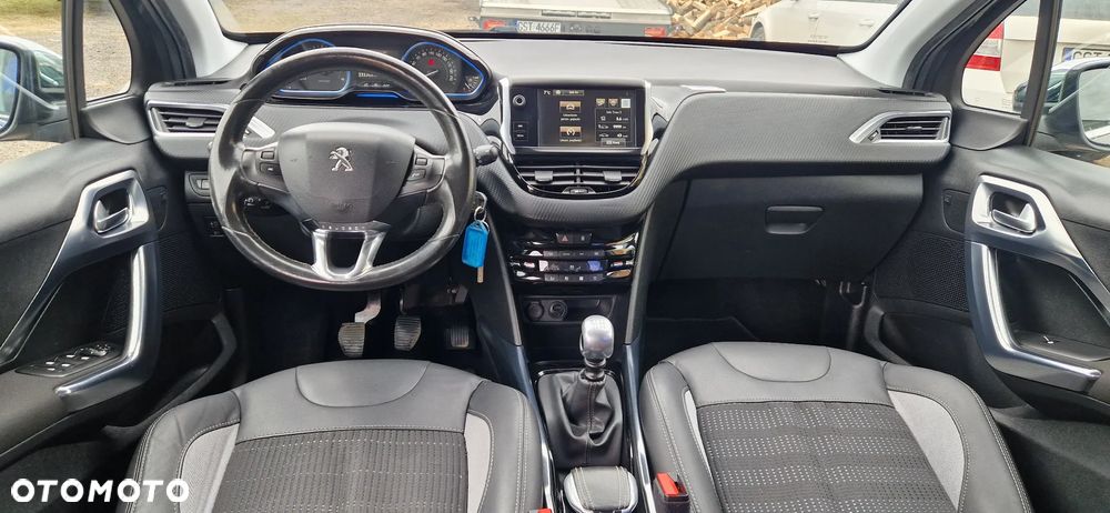 Peugeot 2008 1.6 e-HDi Allure S&S - 22