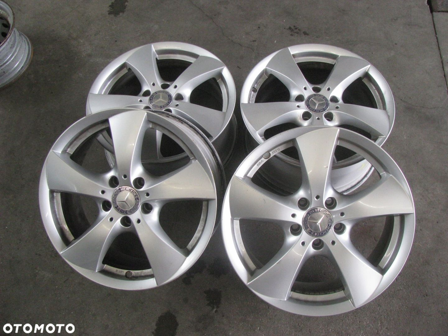 Felga aluminiowa Borbet 7.5" x 17" 5x112 ET 45 - 3