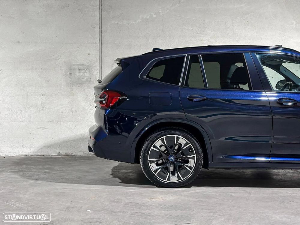 BMW iX3 M Sport Impressive - 15
