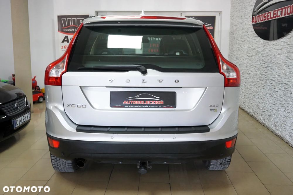 Volvo XC 60 2.4D DRIVe Momentum - 5