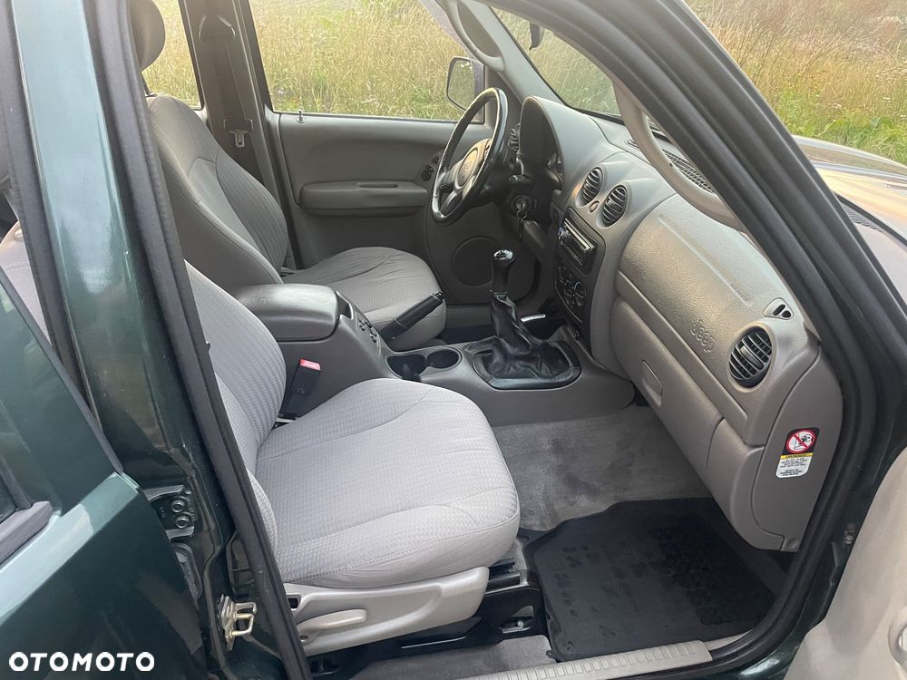 Jeep Cherokee - 14