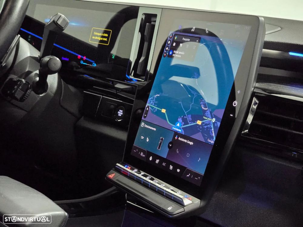 Renault Austral 1.2 E-Tech Iconic - 36