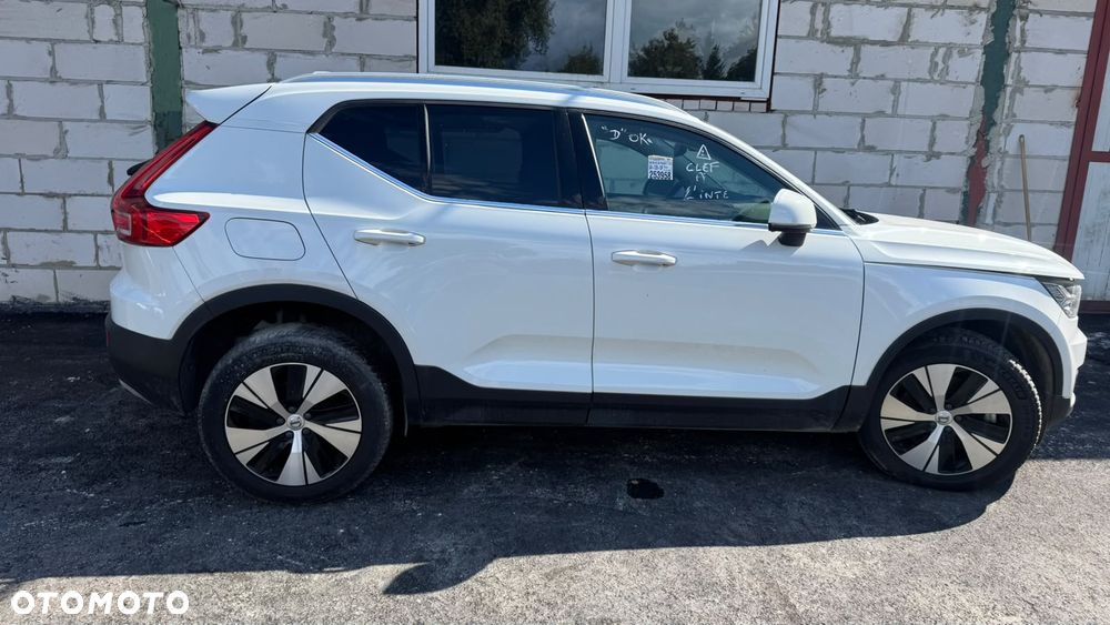 Volvo XC 40 T5 Plug-In Hybrid Core - 4