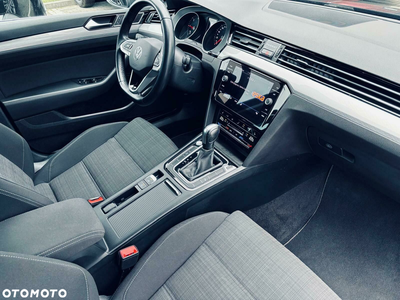 Volkswagen Passat - 16
