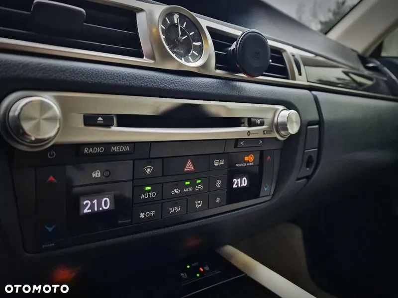 Lexus GS 200t / 300 Elegance - 25