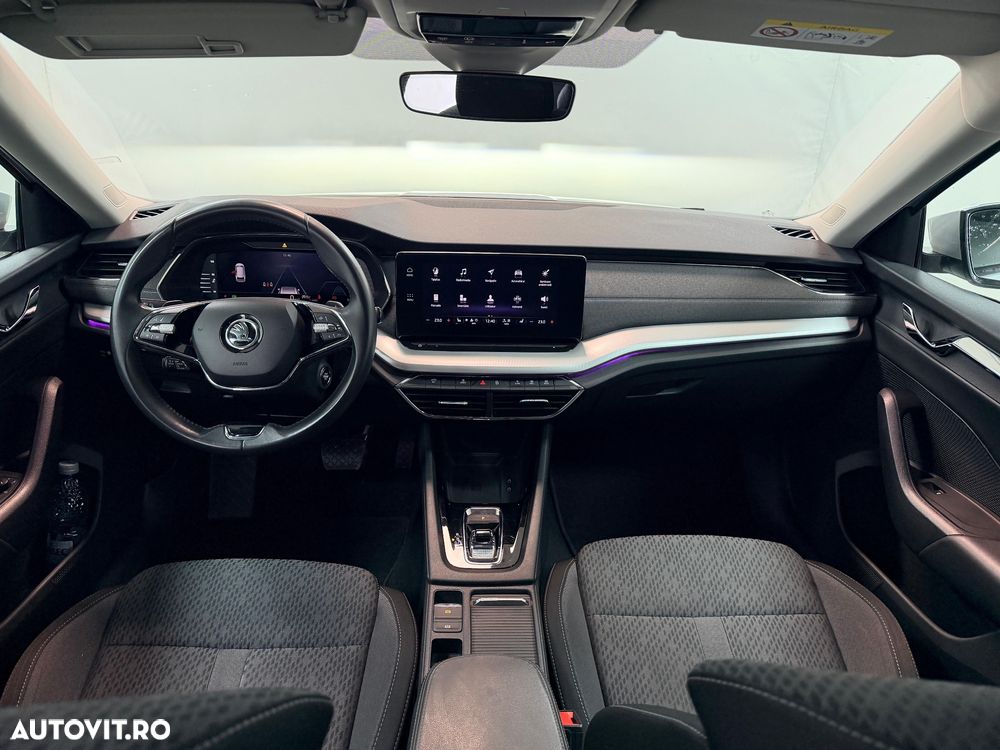 Skoda Octavia 2.0 TDI DSG Style - 11