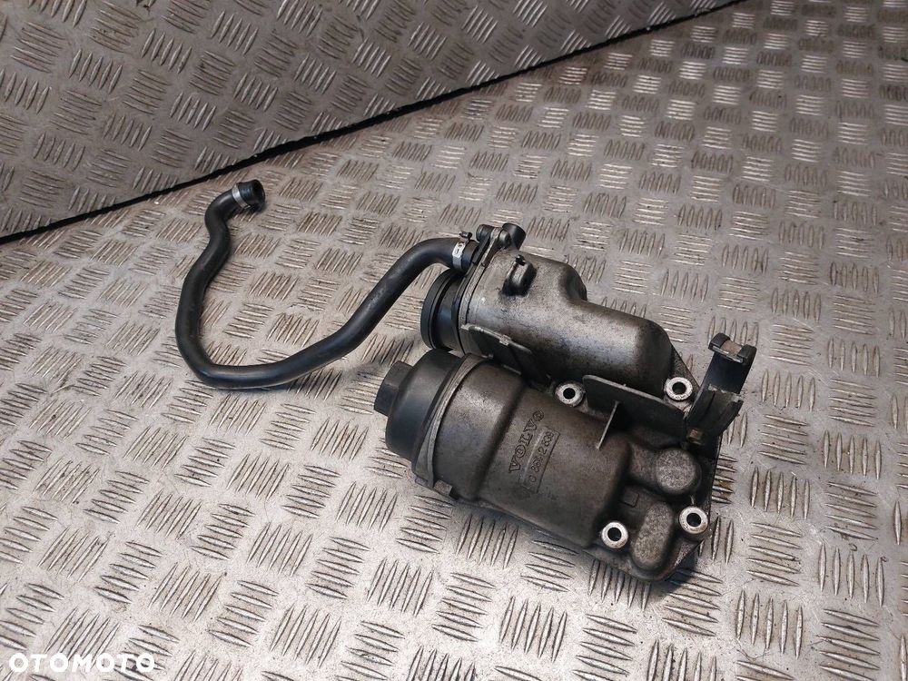 OBUDOWA PODSTAWA FILTRA OLEJU VOLVO S60 I 2.4 D5 08642839 6740273266 - 1