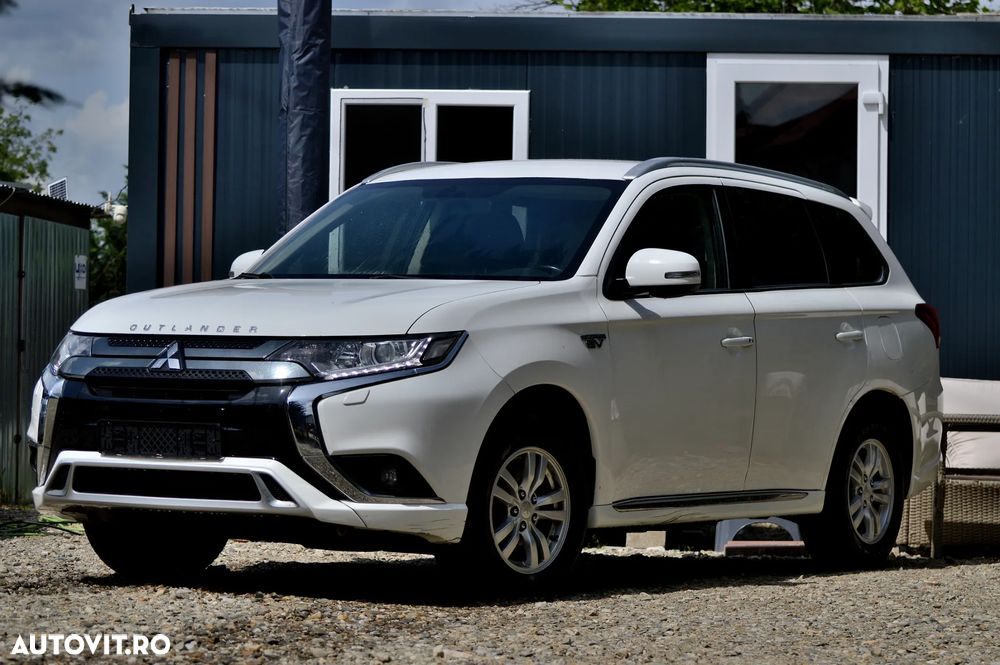 Mitsubishi Outlander 2.4 4WD - 1