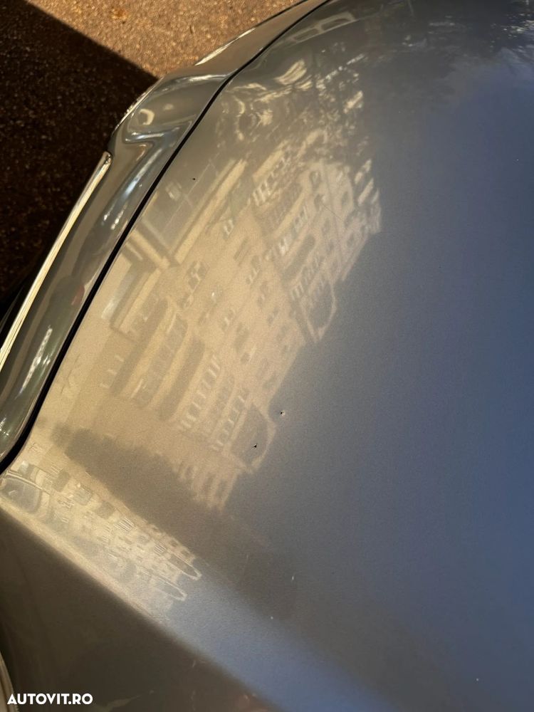 Toyota Avensis 1.6 Comfort - 12