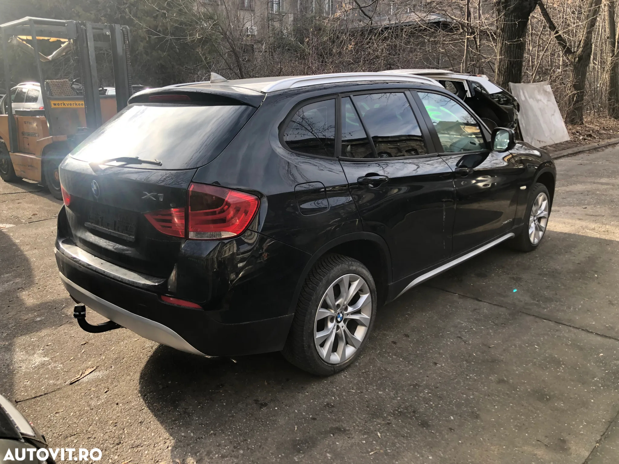 Dezmembrez Bmw X1 E84 2009 2010 negru N47D20C black sappphire metallic Xdrive - 2