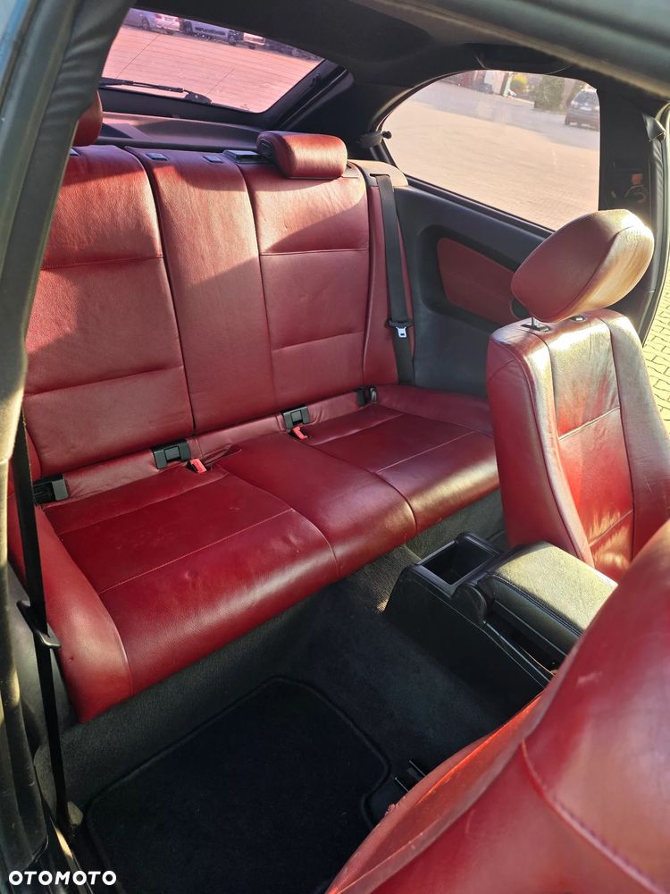 BMW Seria 3 320td - 6