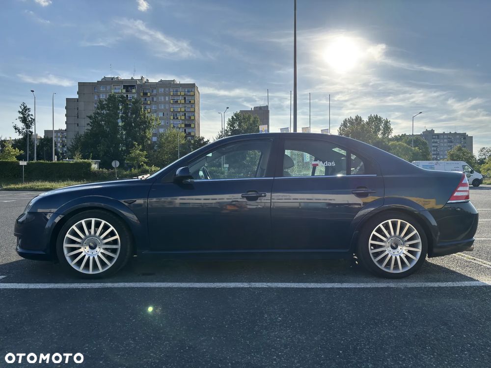 Ford Mondeo V6 ST 220 - 7