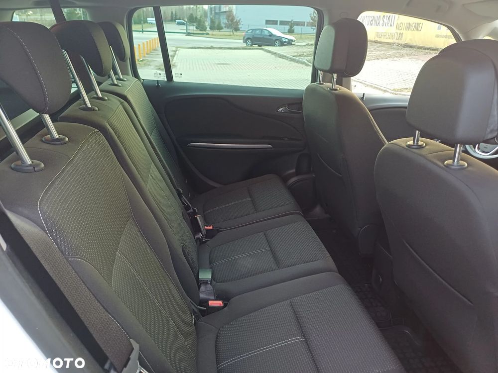 Opel Zafira 2.0 CDTI Enjoy - 22