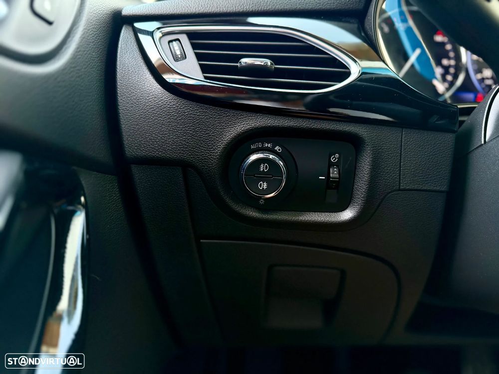 Opel Astra Sports Tourer 1.2 T Ultimate S/S - 19