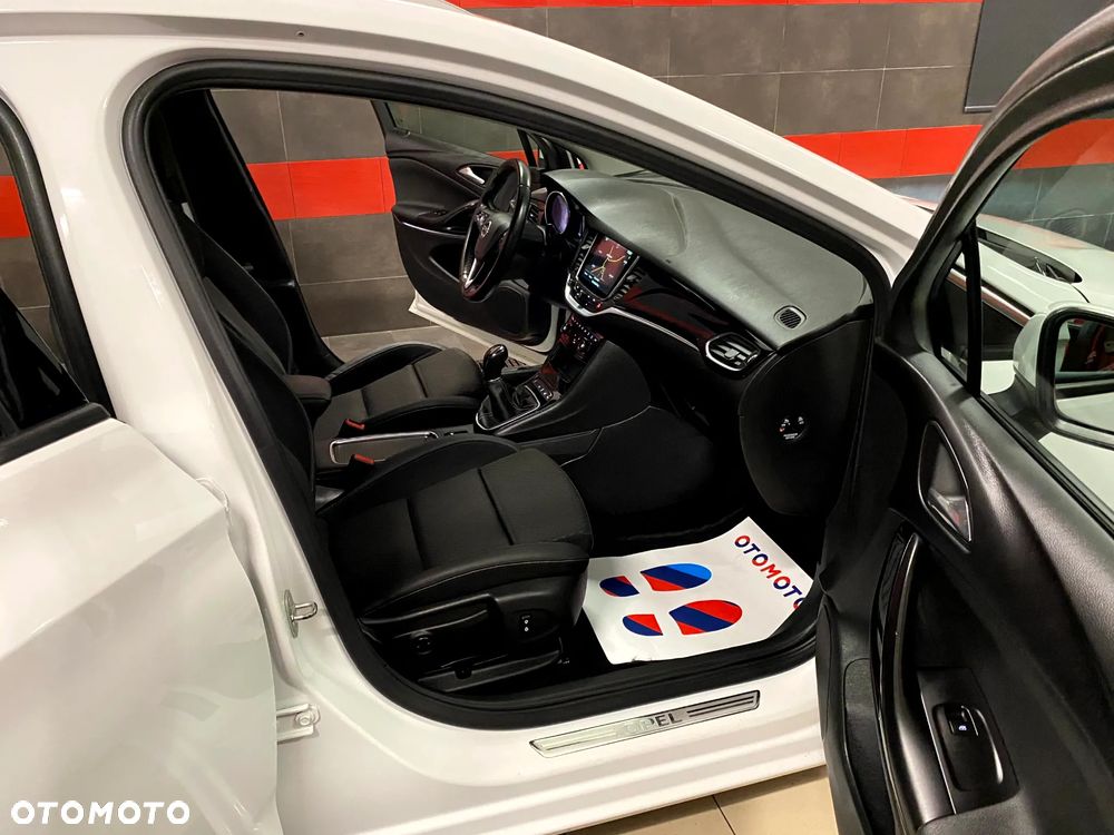 Opel Astra 1.4 Turbo Innovation - 25