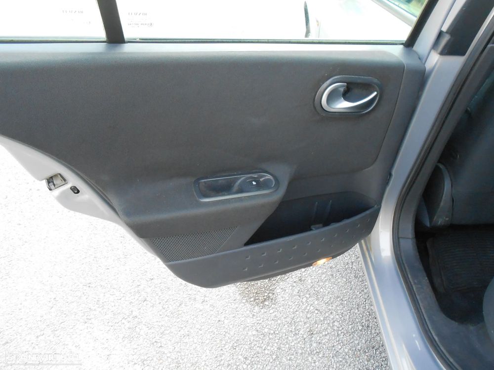 Renault Mégane 1.5 dCi Confort Dynamique - 13