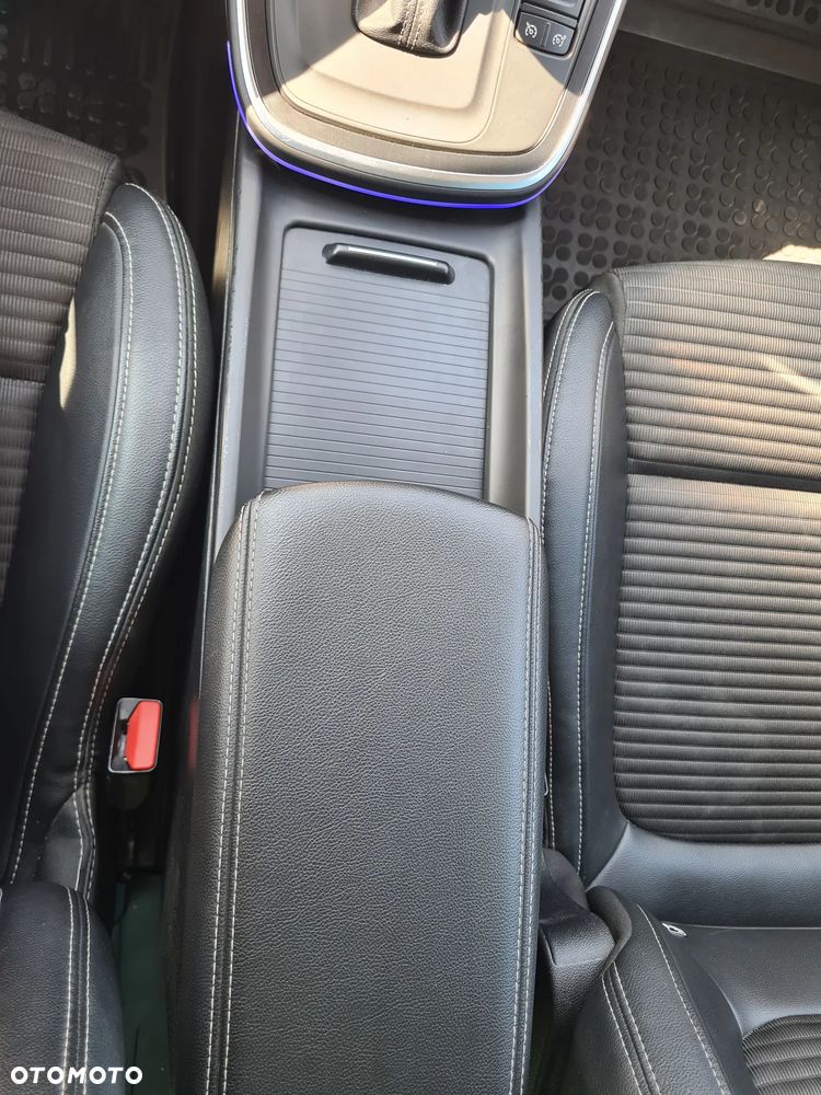 Renault Scenic BLUE dCi 120 EDC LIMITED - 25