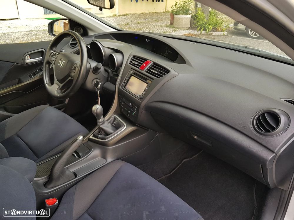 Honda Civic 1.4 i-VTEC Sport Navi - 35