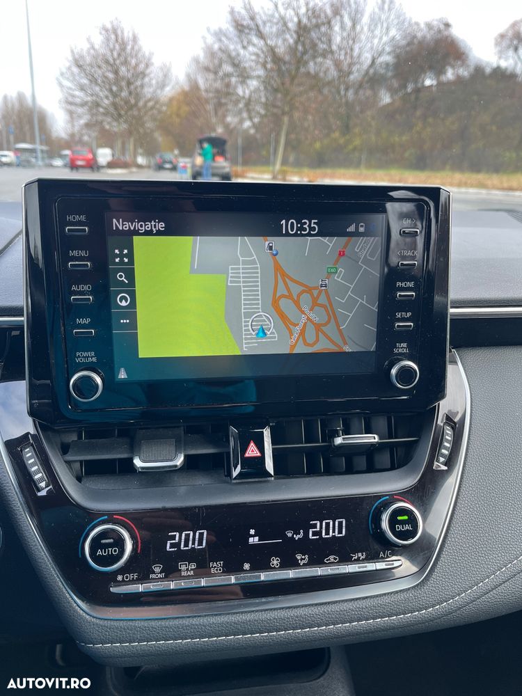 Toyota Corolla 1.8 Hybrid Comfort - 10