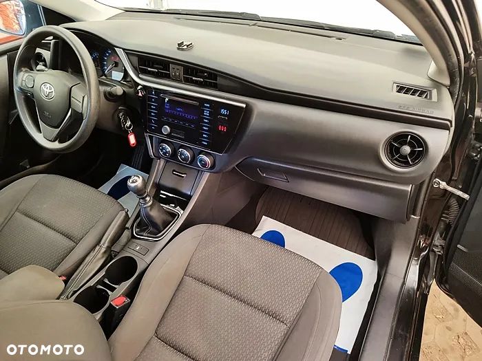 Toyota Corolla - 38
