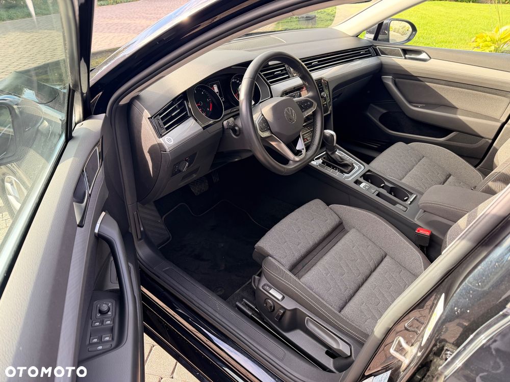 Volkswagen Passat 2.0 TDI SCR Style DSG - 9