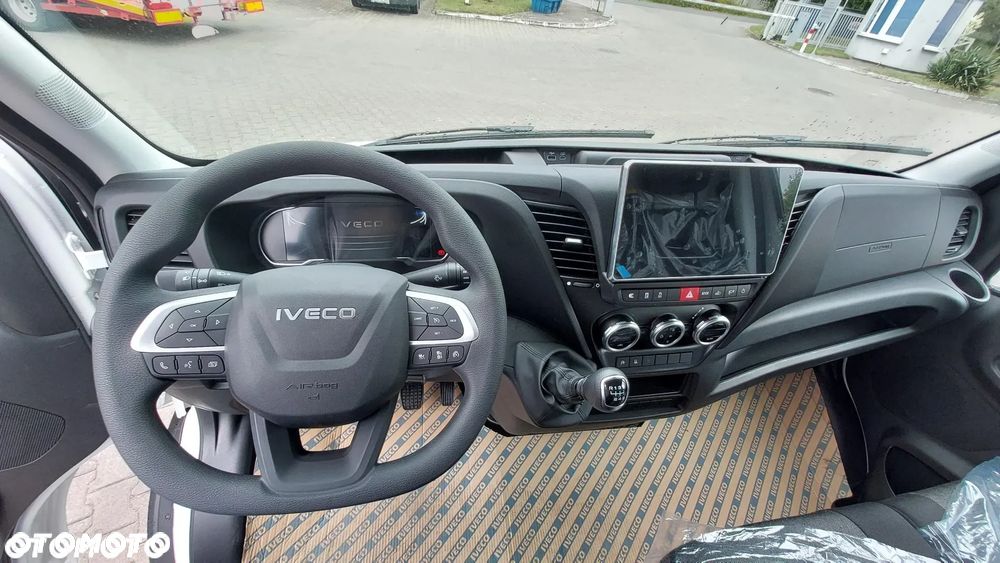 Iveco 35S16H3.0 - 25