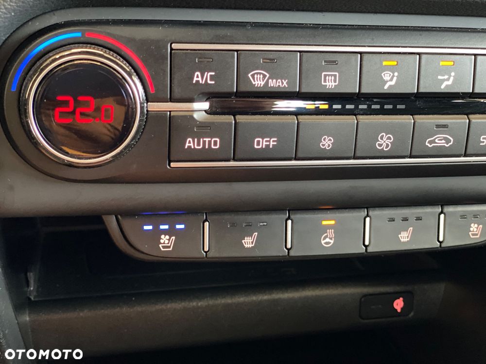 Kia Ceed 1.6 CRDi SCR GT-Line DCT - 35